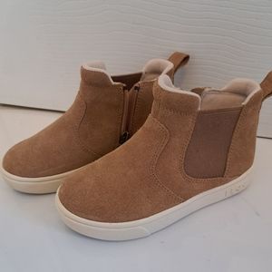 UGG Hamden II - NWOT- toddler unisex boots